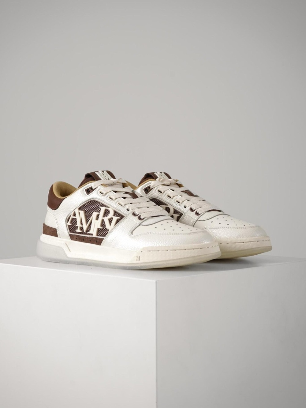 Amiri Pebbled Classic Low Sneakers